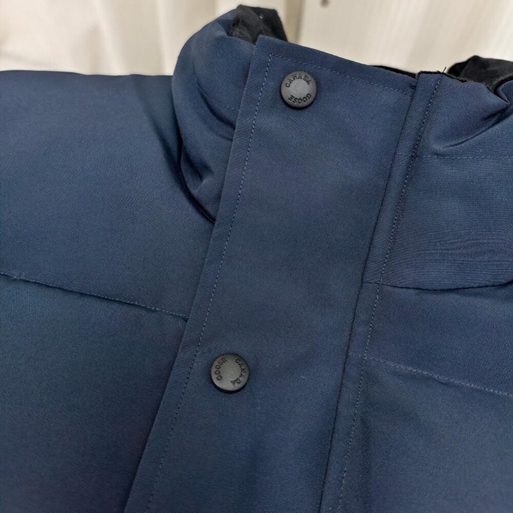 Canada Goose Freestyle Vest Atlantic Navy - Picture 5 of 8